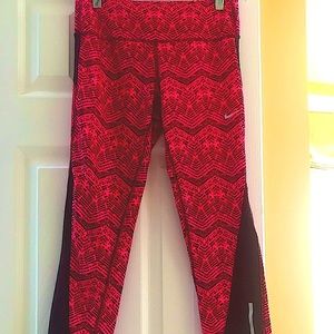 LIKE NEW! Nike Women’s Dri-Fit 3/4th Length